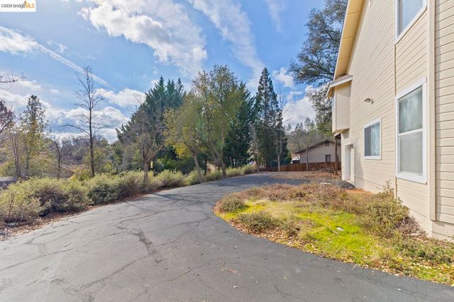 16137 Acorn Dr, Sonora, CA 95370