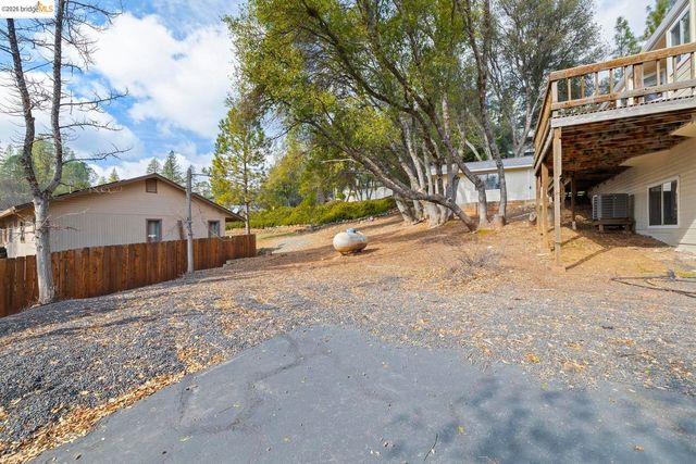 16137 Acorn Dr, Sonora, CA 95370