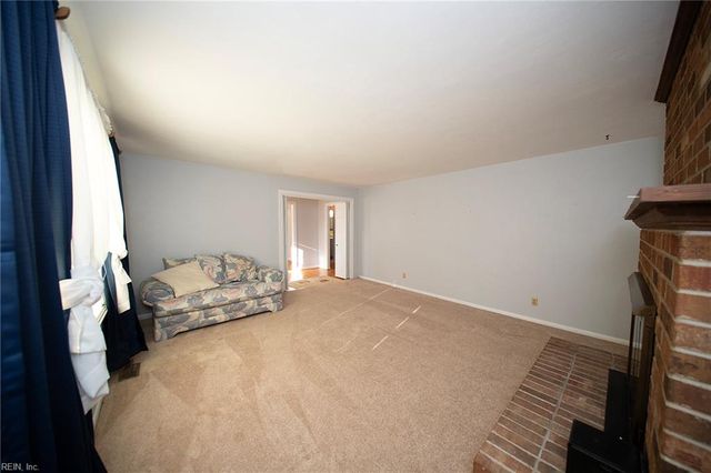 2913 Stratford DR, Chesapeake, VA 23321