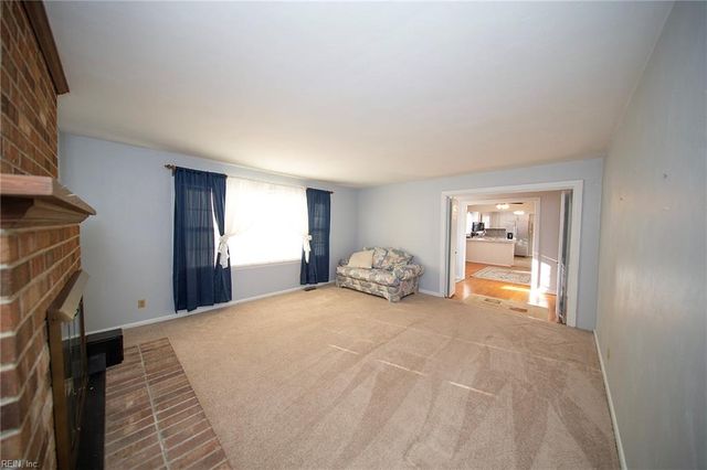 2913 Stratford DR, Chesapeake, VA 23321