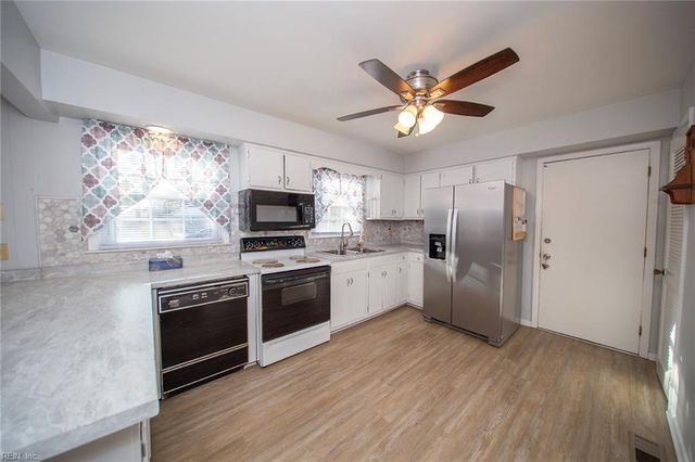 2913 Stratford DR, Chesapeake, VA 23321