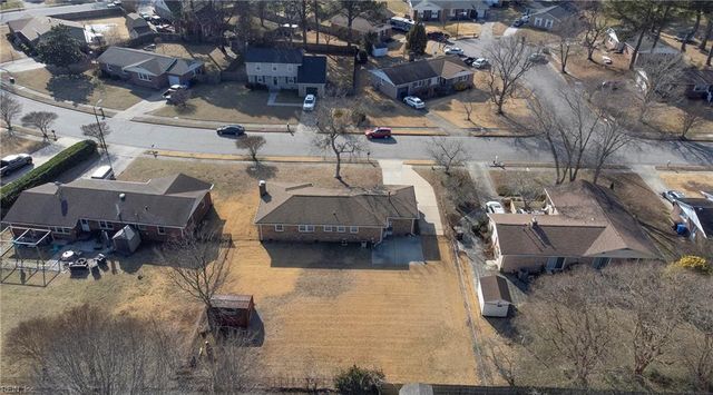 2913 Stratford DR, Chesapeake, VA 23321