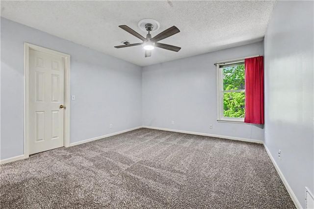 11400 W 114 Terrace, Overland Park, KS 66210