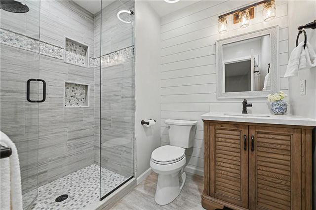 11400 W 114 Terrace, Overland Park, KS 66210