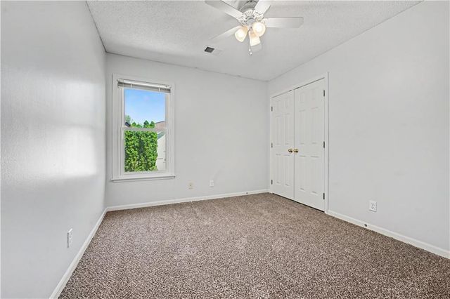 11400 W 114 Terrace, Overland Park, KS 66210