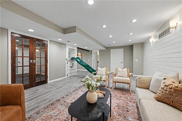 11400 W 114 Terrace, Overland Park, KS 66210