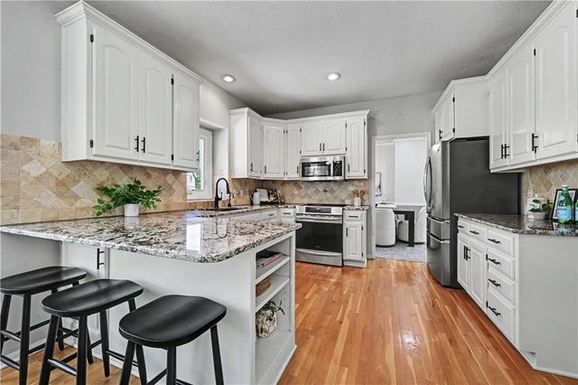 11400 W 114 Terrace, Overland Park, KS 66210