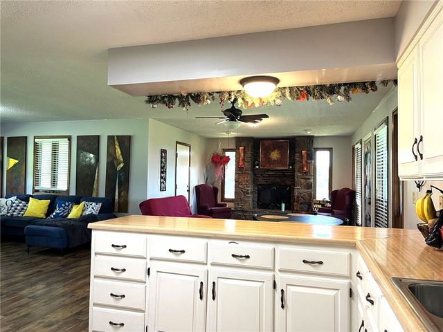 8790 Fred Austin Road, Decatur, AR 72722