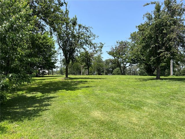 8790 Fred Austin Road, Decatur, AR 72722