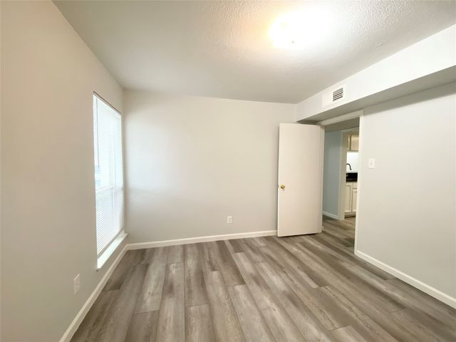 12816 Midway Road 1049, Dallas, TX 75244