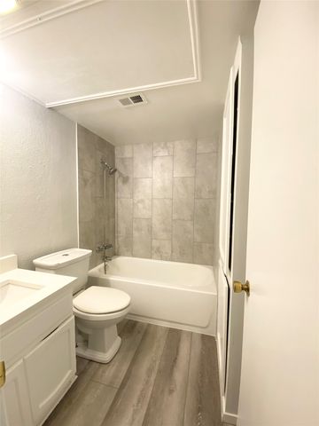 12816 Midway Road 1049, Dallas, TX 75244