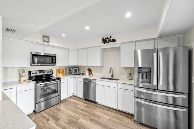 6078 Glendale Drive, Boca Raton, FL 33433