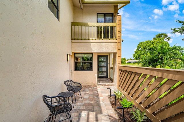 6078 Glendale Drive, Boca Raton, FL 33433