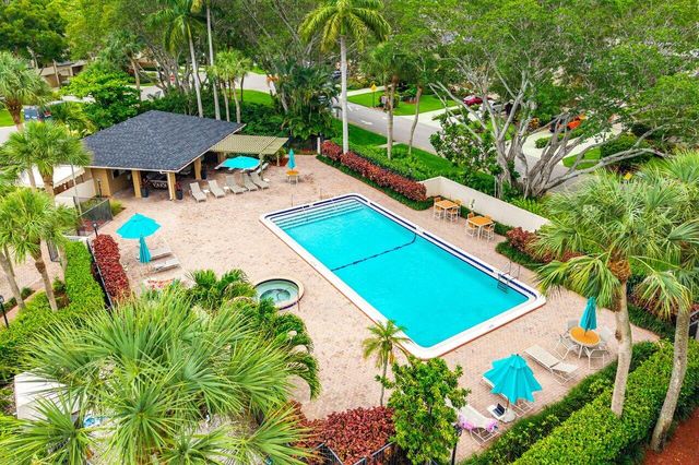 6078 Glendale Drive, Boca Raton, FL 33433