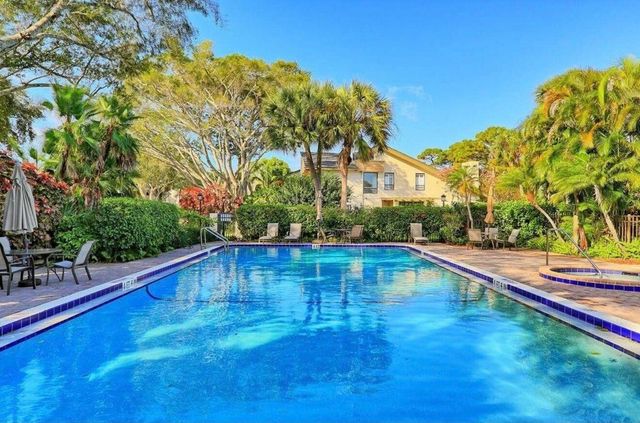 6078 Glendale Drive, Boca Raton, FL 33433