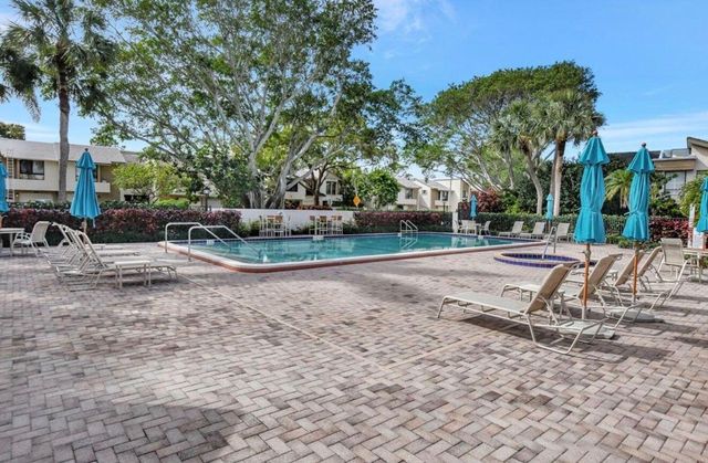 6078 Glendale Drive, Boca Raton, FL 33433