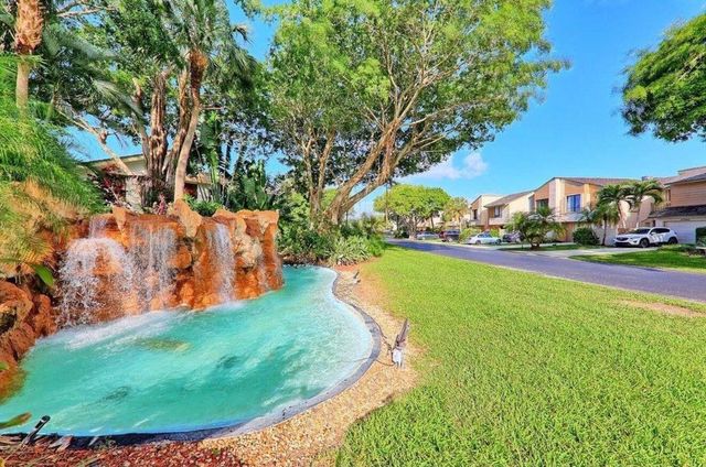 6078 Glendale Drive, Boca Raton, FL 33433