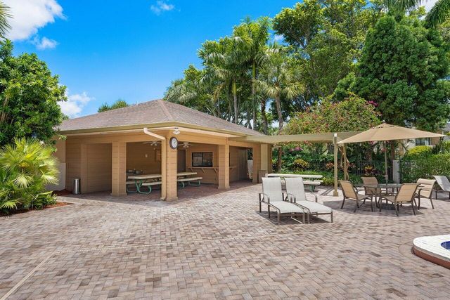 6078 Glendale Drive, Boca Raton, FL 33433