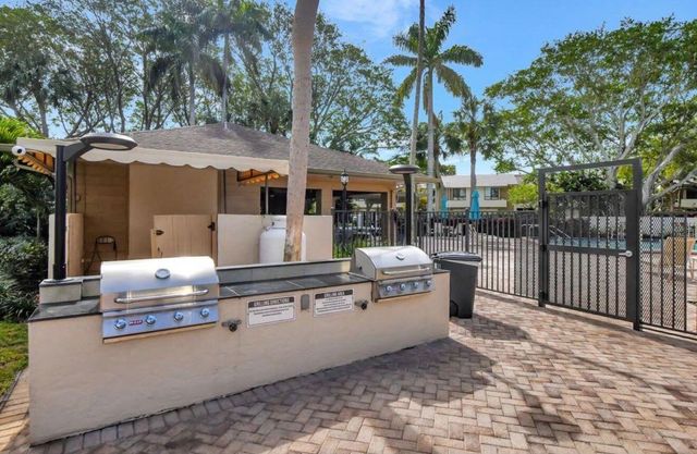 6078 Glendale Drive, Boca Raton, FL 33433
