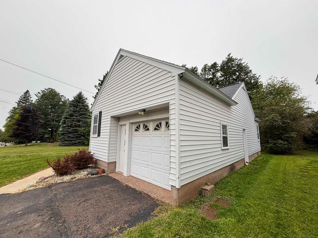 110 W Francis Street, Ironwood, MI 49938