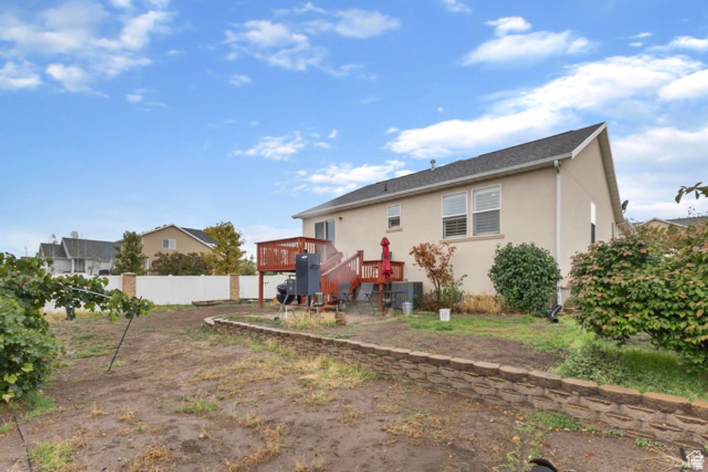 Image 4 of property listing at 8329 S 6430 W, West Jordan, UT 84081