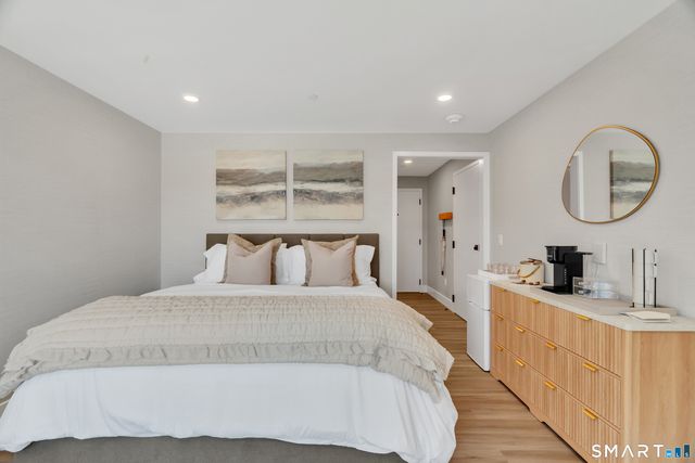 32 Broadway Avenue, Stonington, CT 06378