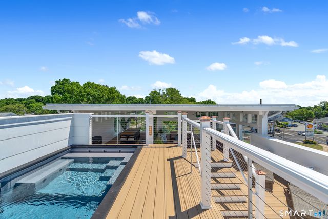 32 Broadway Avenue, Stonington, CT 06378