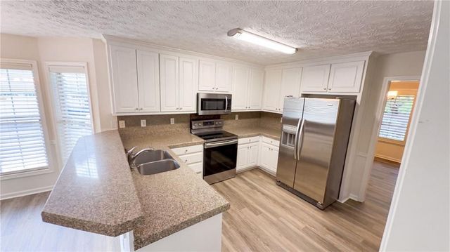 3870 Cherry Ridge Walk, Suwanee, GA 30024