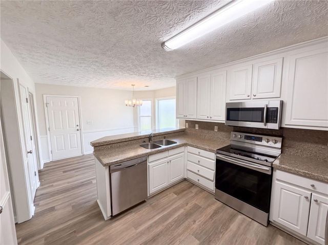 3870 Cherry Ridge Walk, Suwanee, GA 30024