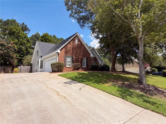 3870 Cherry Ridge Walk, Suwanee, GA 30024
