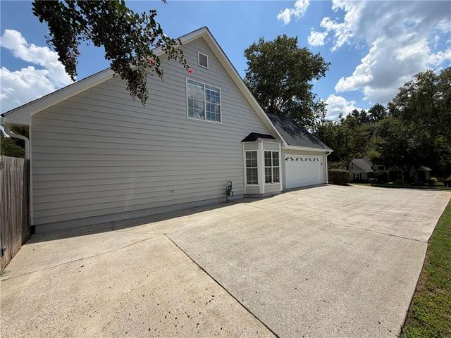 3870 Cherry Ridge Walk, Suwanee, GA 30024