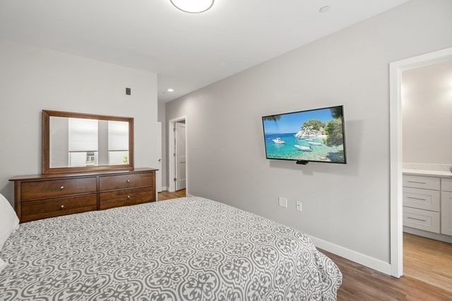 642 Main St 301, Wakefield, MA 01880