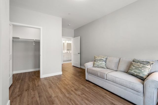642 Main St 301, Wakefield, MA 01880