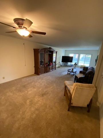 945 S Clovis Avenue # V, Fresno, CA 93727