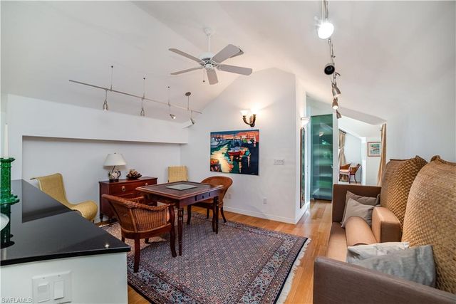 883 Galleon DR, Naples, FL 34102