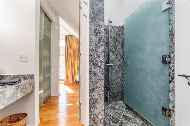 883 Galleon DR, Naples, FL 34102