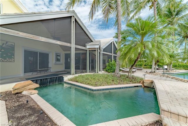 883 Galleon DR, Naples, FL 34102