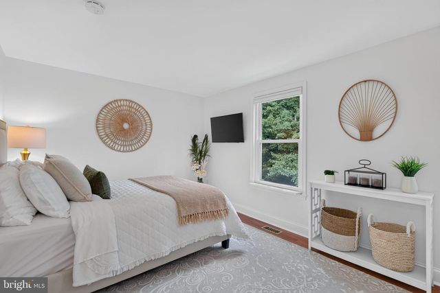 6636 GREENLEIGH LN, Alexandria, VA 22315