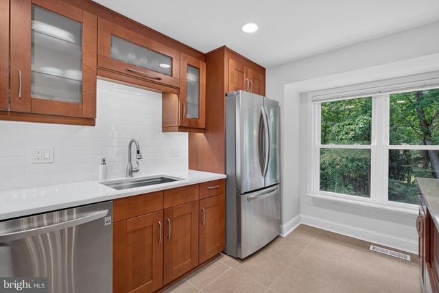 6636 GREENLEIGH LN, Alexandria, VA 22315