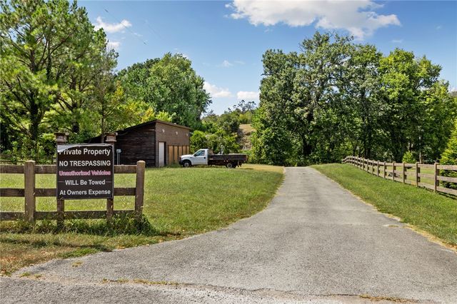 150 Bella Vista Road, Berryville, AR 72616
