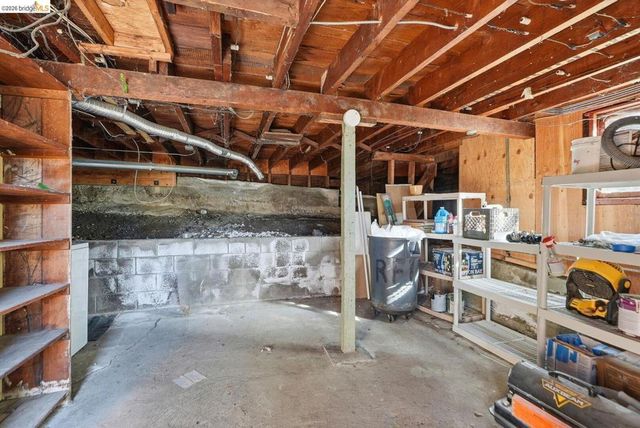 5320 El Camile AVE, Oakland, CA 94619