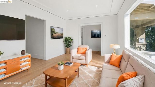 5320 El Camile AVE, Oakland, CA 94619