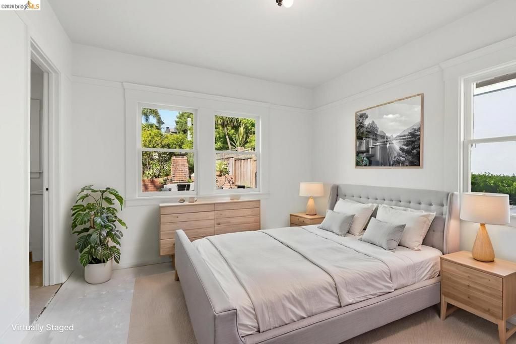 Image 22 of property listing at 5320 El Camile AVE, Oakland, CA 94619