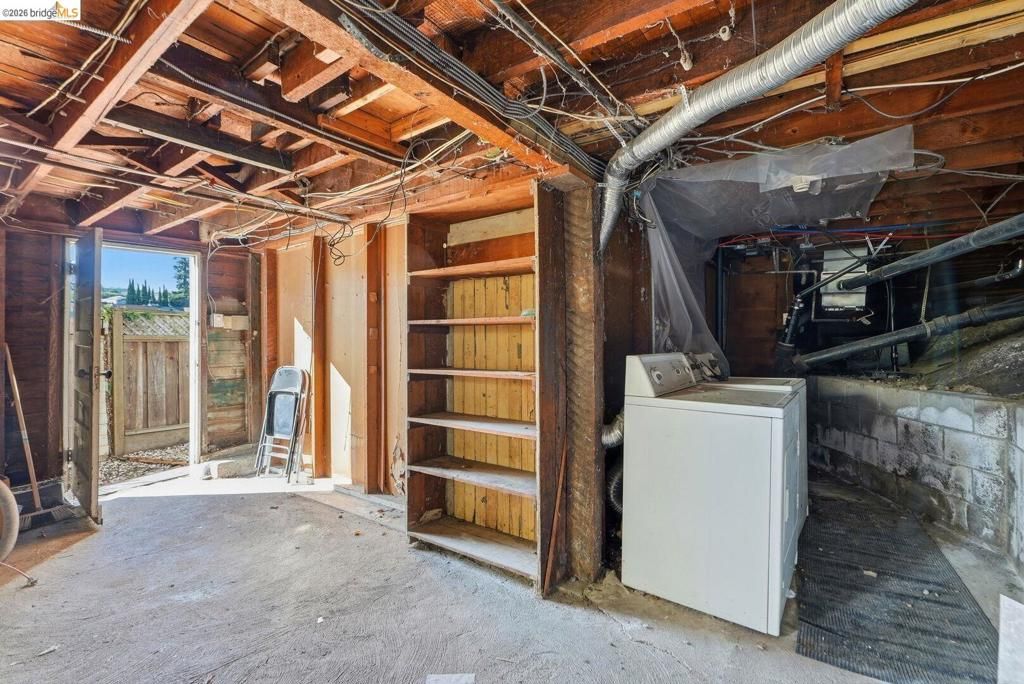 Image 30 of property listing at 5320 El Camile AVE, Oakland, CA 94619