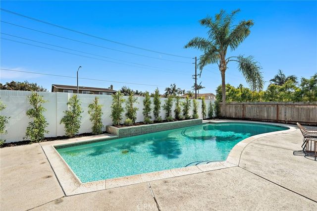 9582 Hightide Drive, Huntington Beach, CA 92646