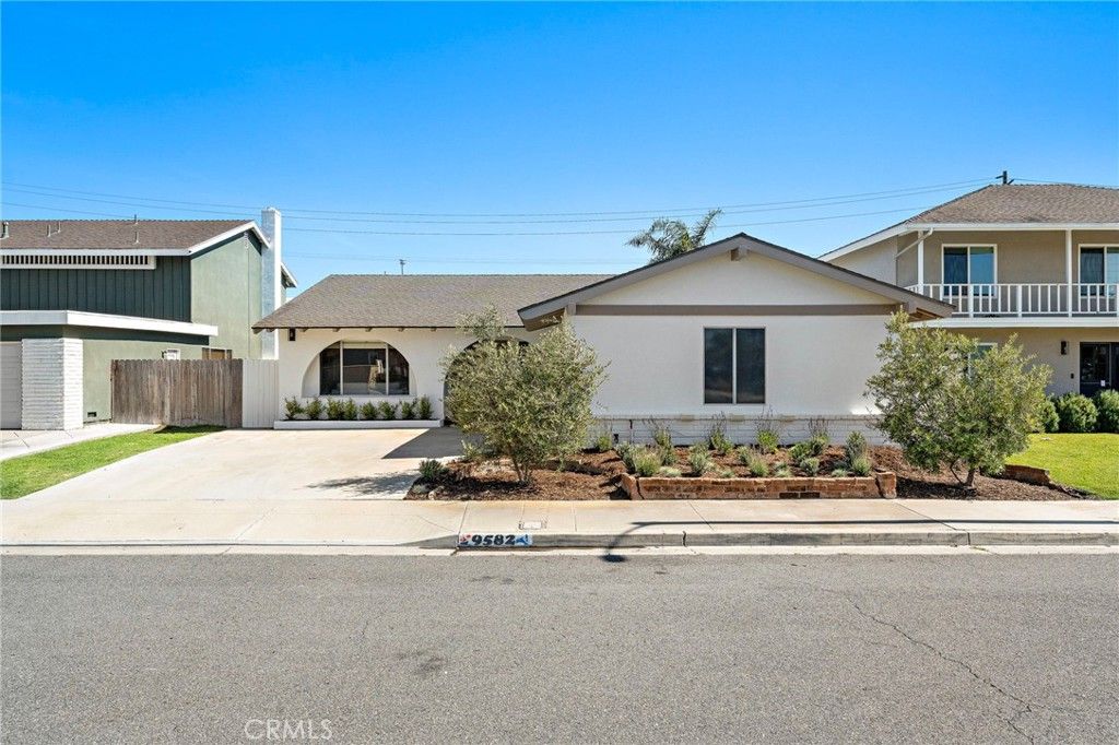 9582 Hightide Drive, Huntington Beach, CA 92646
