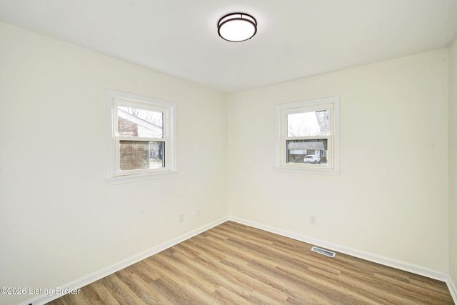 10622 Charlene Dr, Fairdale, KY 40118