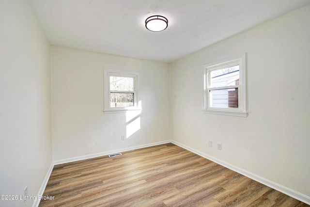 10622 Charlene Dr, Fairdale, KY 40118