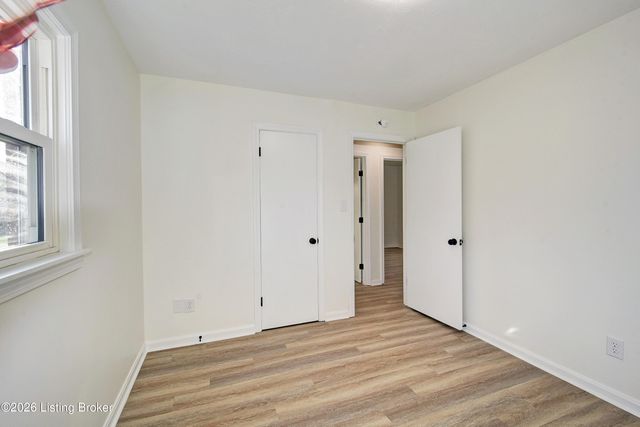 10622 Charlene Dr, Fairdale, KY 40118