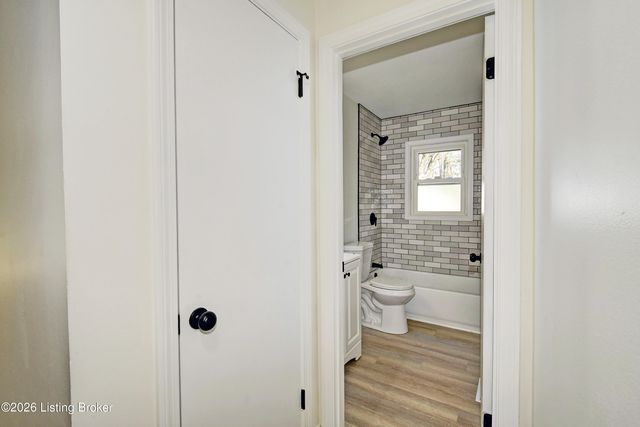 10622 Charlene Dr, Fairdale, KY 40118